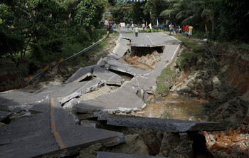 На Филиппинах произошло сильное землетрясение 