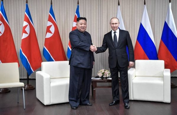 <br />
«Оба получили от саммита то, что хотели». Мировые СМИ о встрече Путина и Ким Чен Ына<br />
