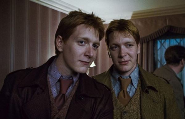 Как же они выросли… Чем занимаются братья Уизли из «Гарри Поттера»?